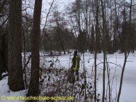 Unterstützung der Feuerwehr Wrestedt durch dieTauchschule Schulz. Vielen dank an Holger (dem Opfer) !