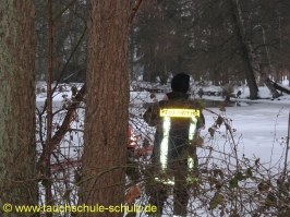 Unterstützung der Feuerwehr Wrestedt durch dieTauchschule Schulz. Vielen dank an Holger (dem Opfer) !