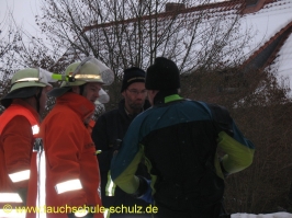 Unterstützung der Feuerwehr Wrestedt durch dieTauchschule Schulz. Vielen dank an Holger (dem Opfer) !